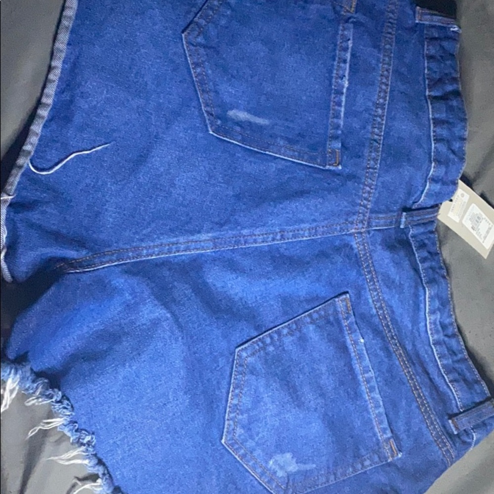 Shorts - Picture 2 of 2